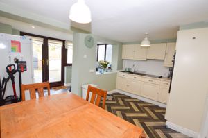 Kitchen- click for photo gallery